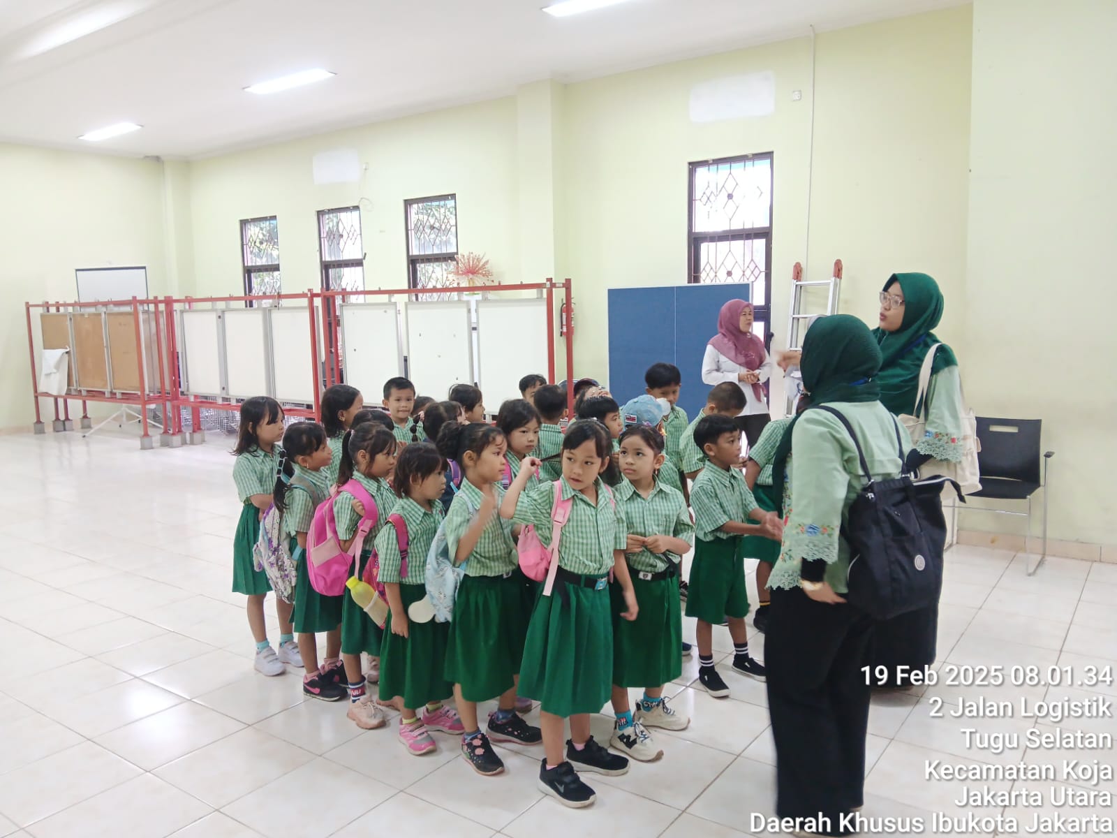 Wisatai Literasi Bersama SD Strada